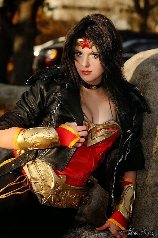 GINA B COSPLAY - COSPLAYING WITH ATTITUDE - Comic Book and Movie Reviews